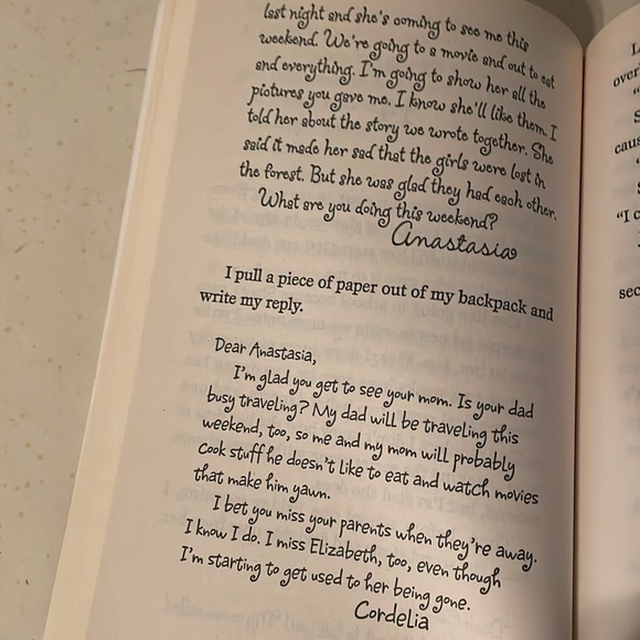 Chapter book - Picture 4 of 6